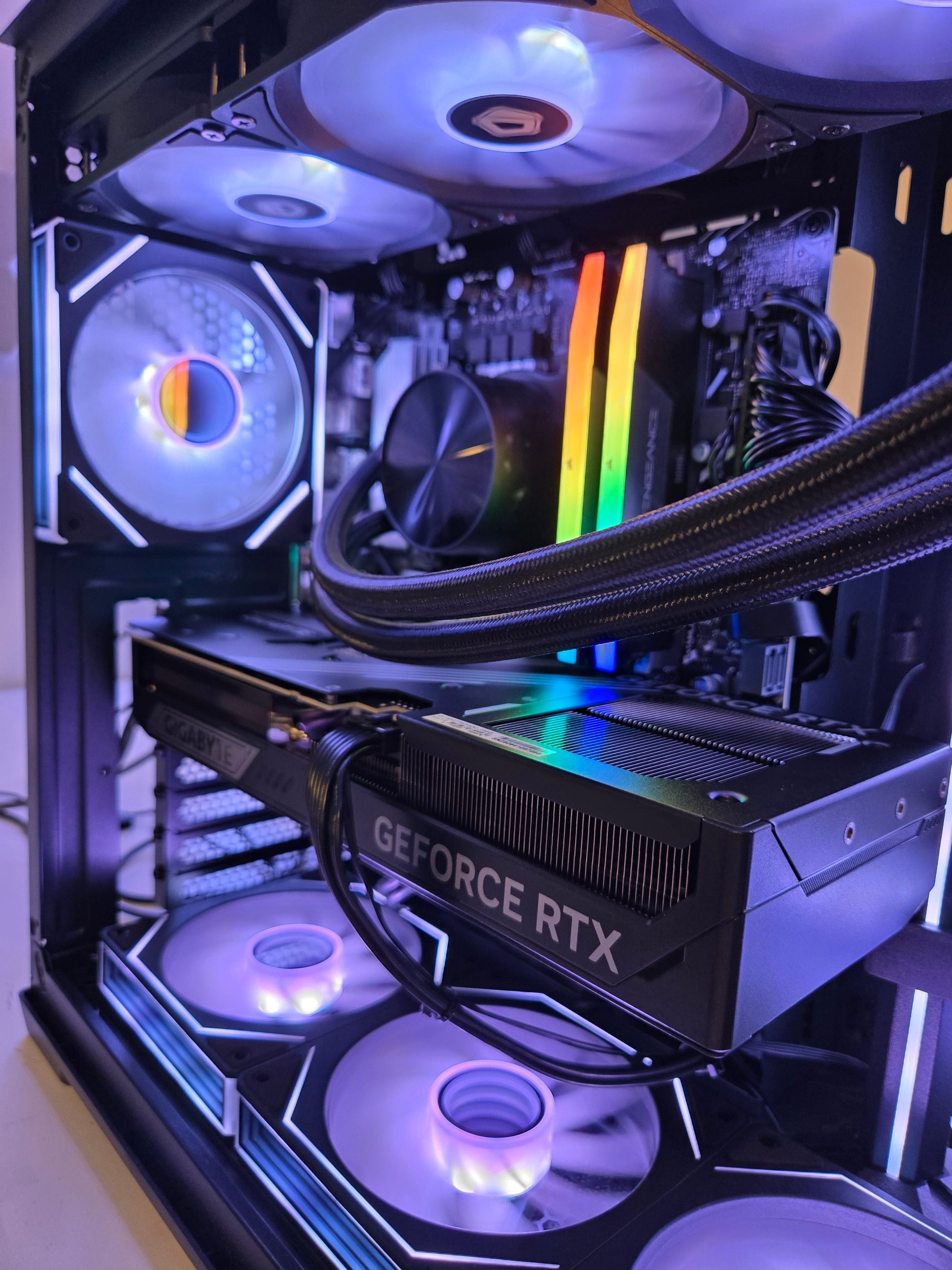 RTX 5070 | i7 14700KF - Techbytes