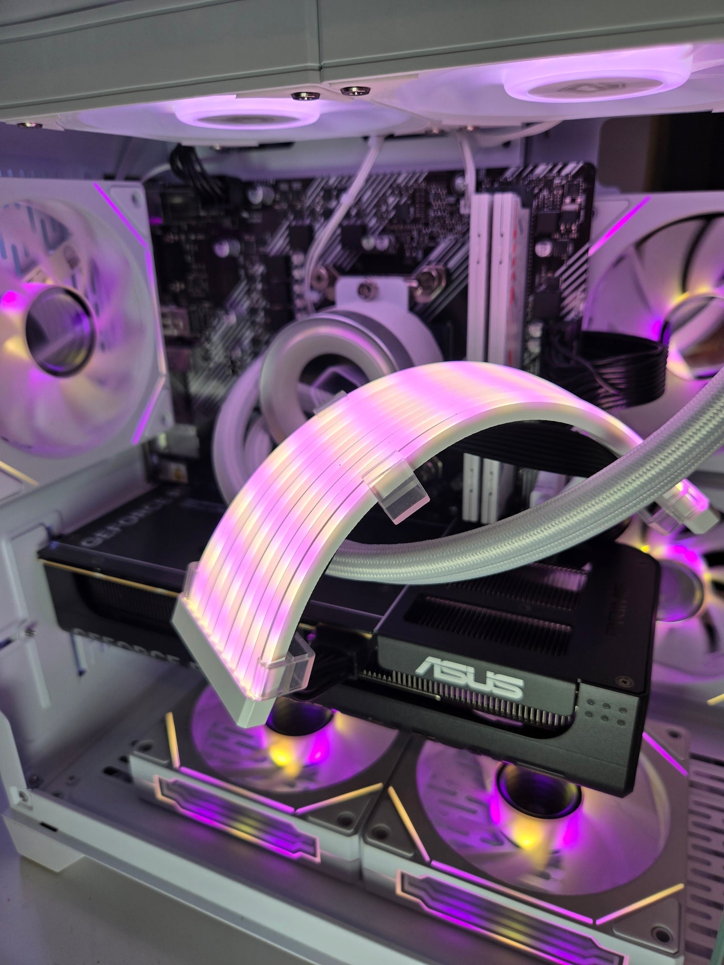 RTX 5060 + RYZEN 5600