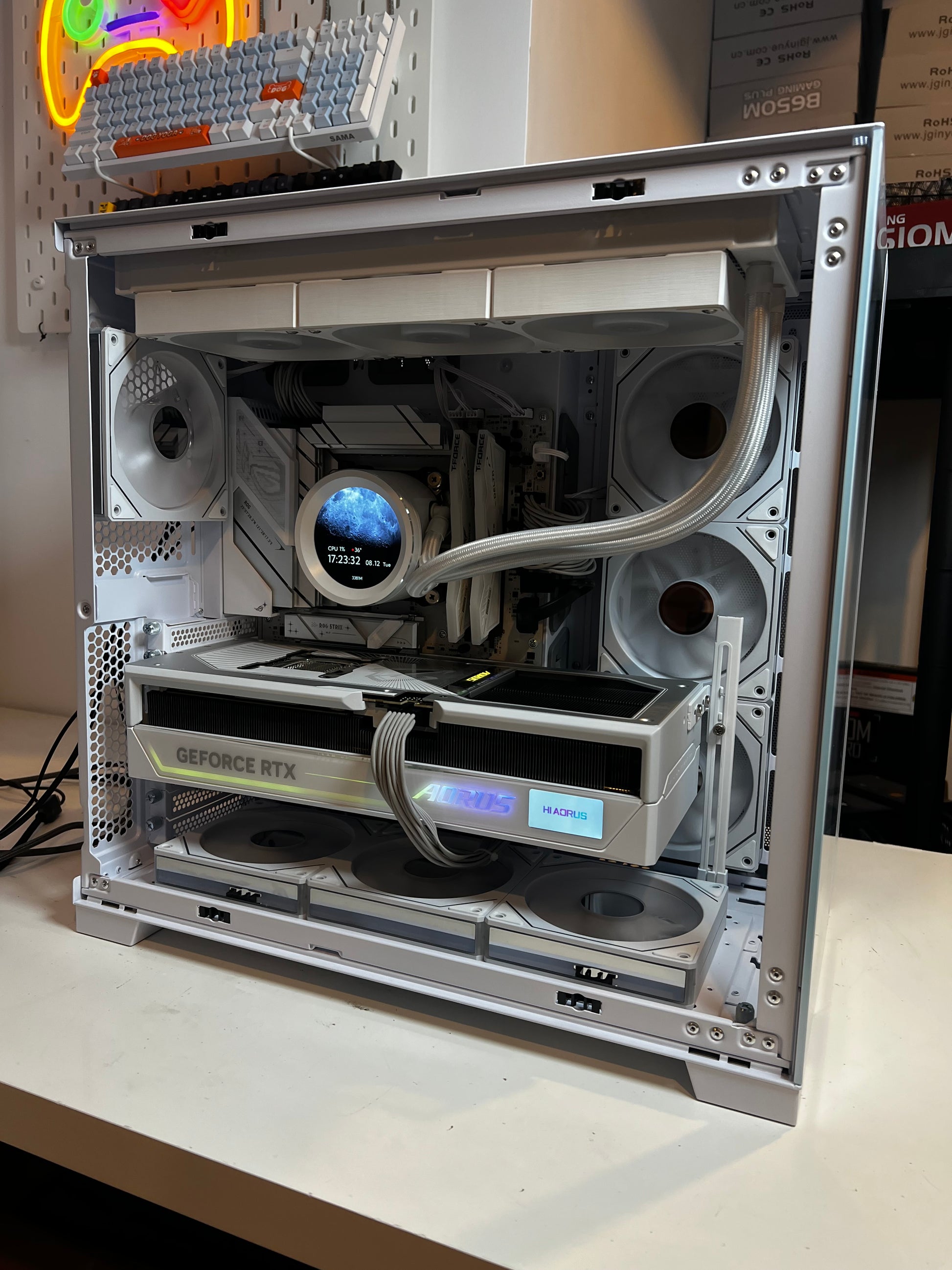 RTX 5090 Aorus Master | Ryzen 9 9950X3D - Techbytes