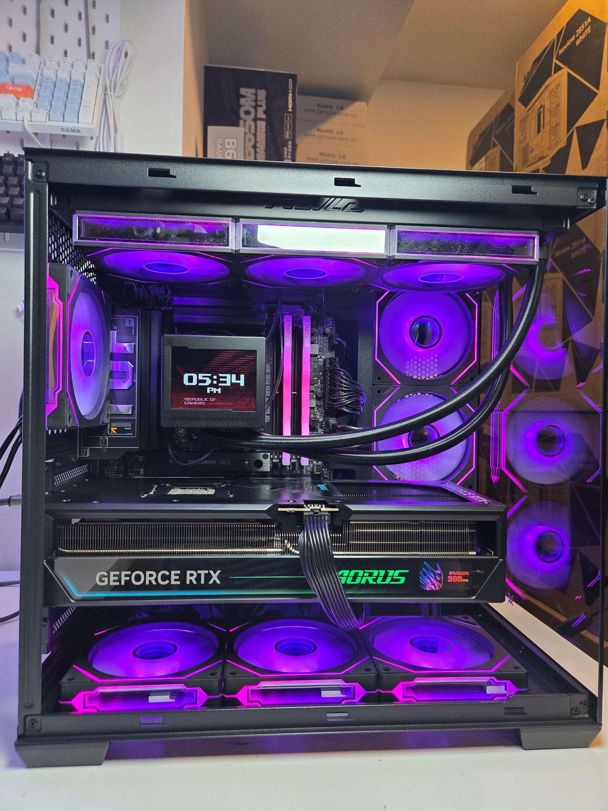 RTX 5090 Ryzen 9 9950X3D - Techbytes