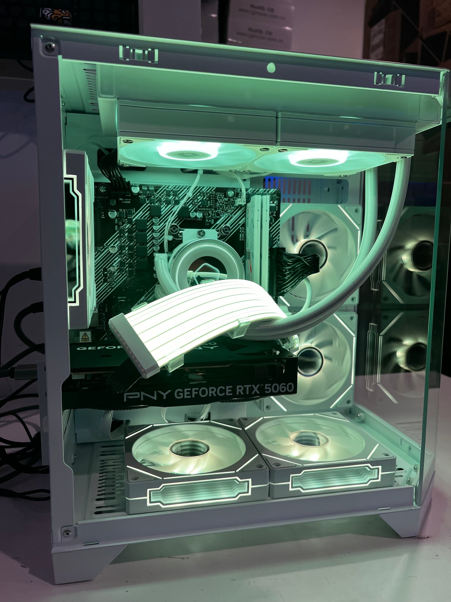 RTX 5060 | Ryzen 5700X